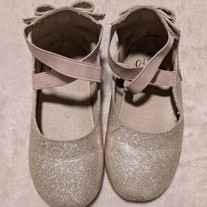 Monkey feet size 4-5 yo ballet flats with bow